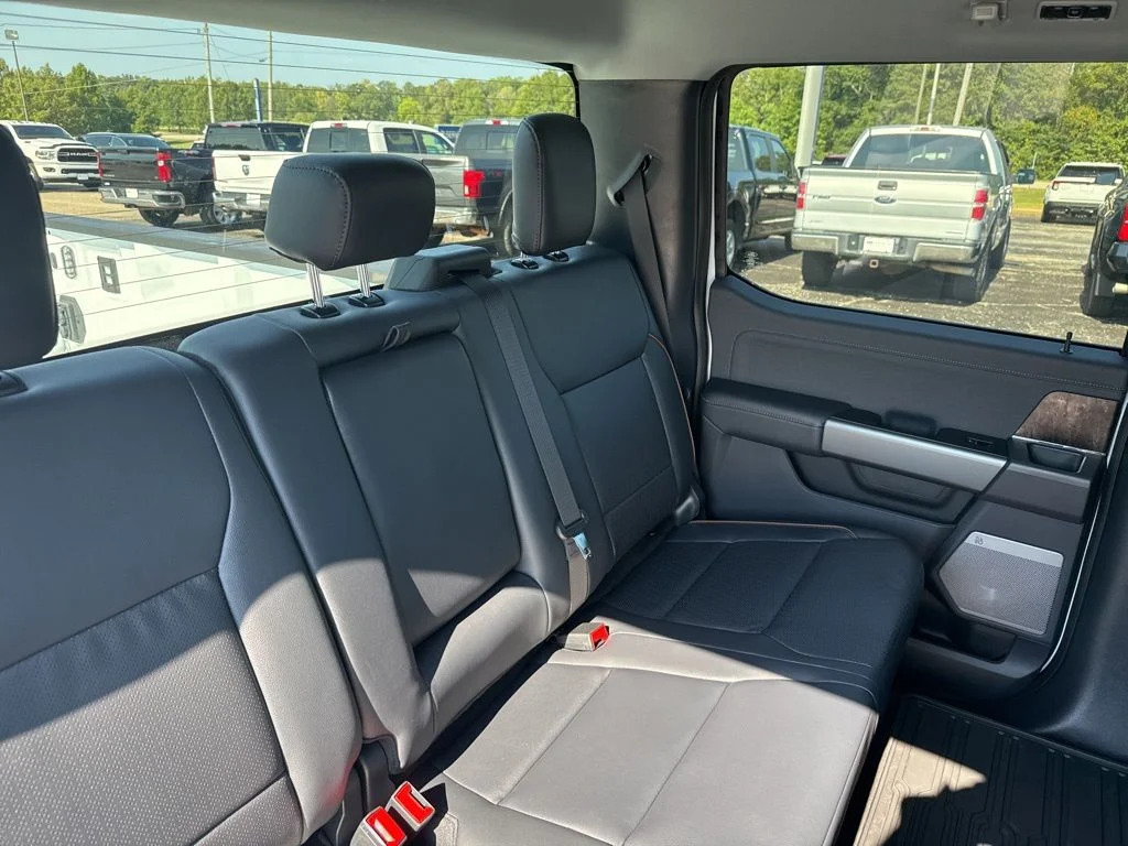New 2026 Oxford White Ford F-250® Lariat® image 9