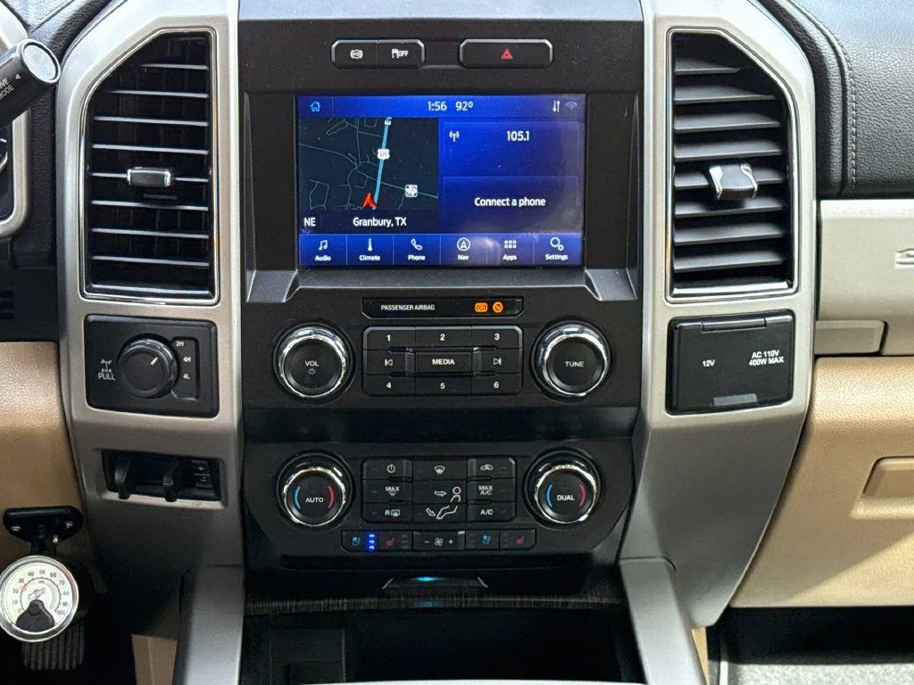 Used 2021  Ford Lariat image 12