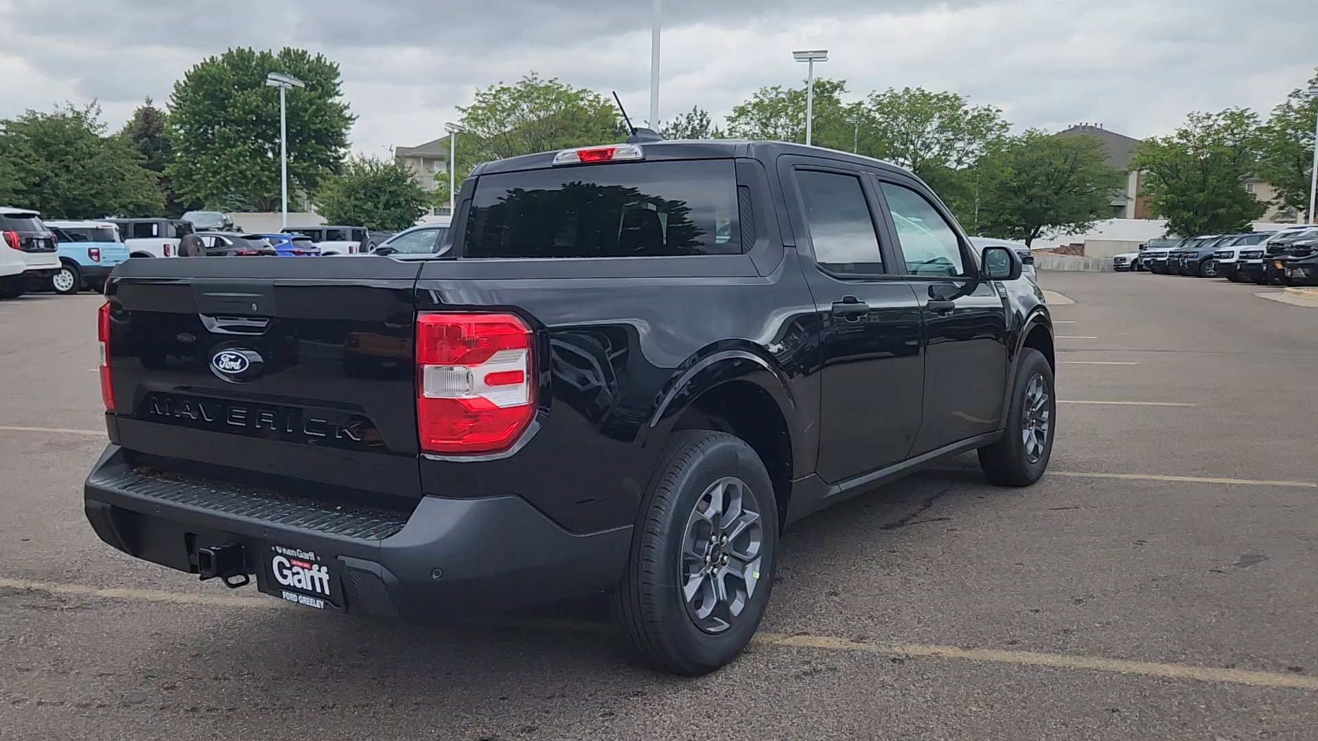 New 2026 Shadow Black Ford XLT image 5