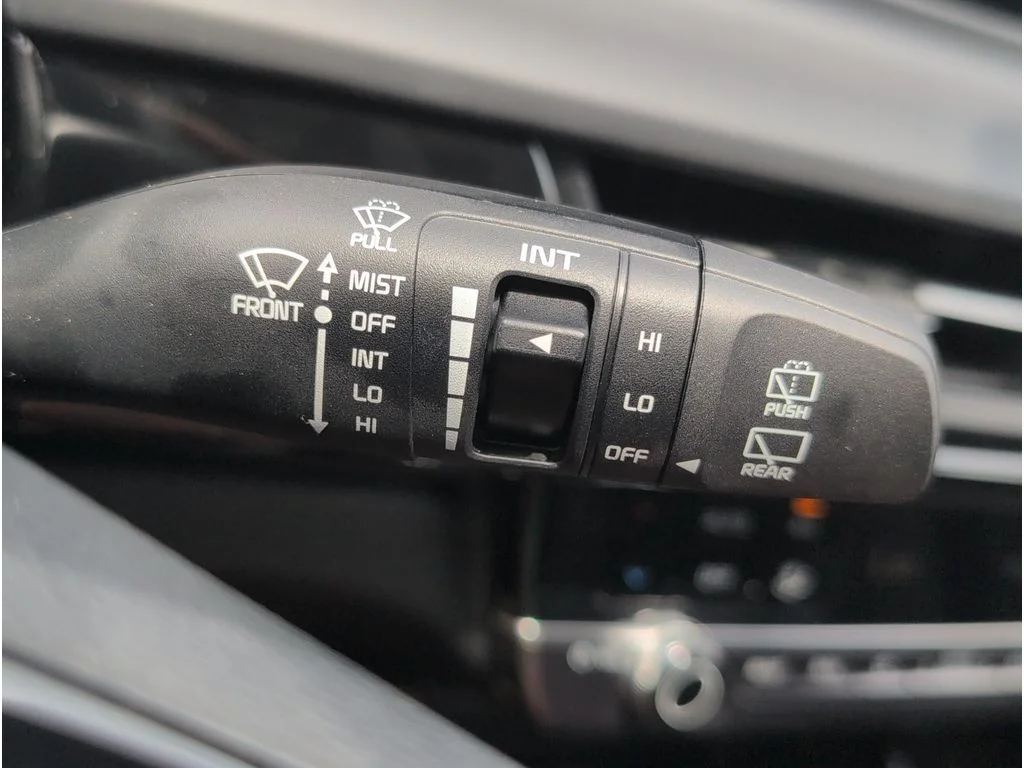 New 2026 Snow White Pearl Kia S image 24