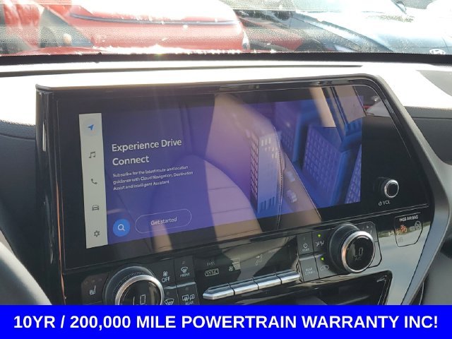 2025 Toyota Highlander XLE - Photo 18
