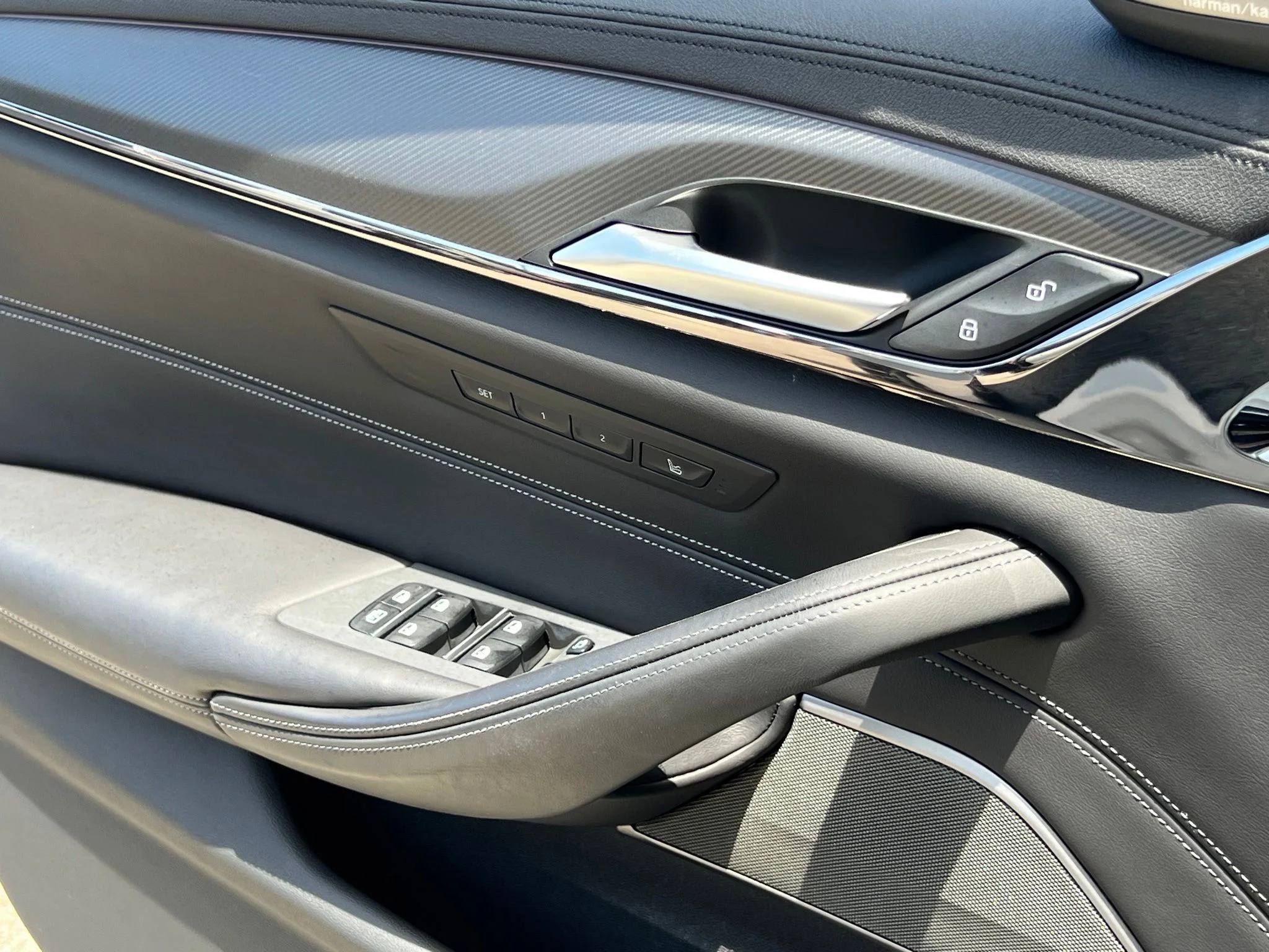 Used 2022 White BMW Competition image 34