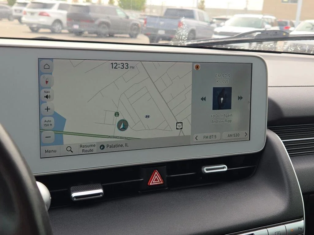 Used 2024 Digital Teal Hyundai SEL image 25