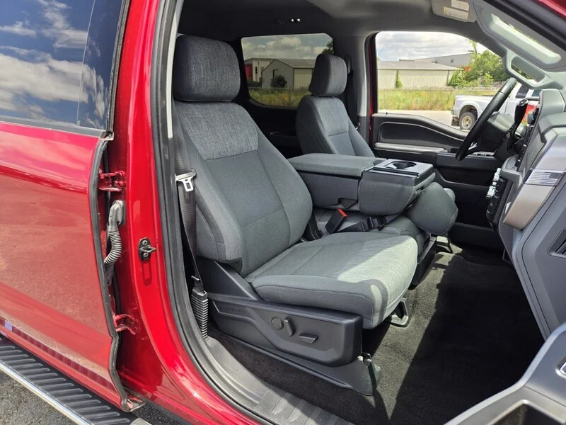 Used 2022 Red Metallic FORD XLT 4WD SUPERCREW 5.5