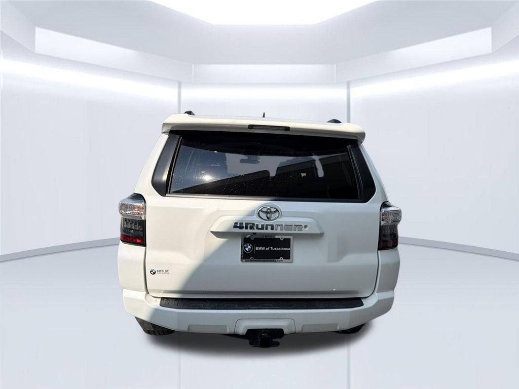 Used 2019 White Toyota SR5 image 6