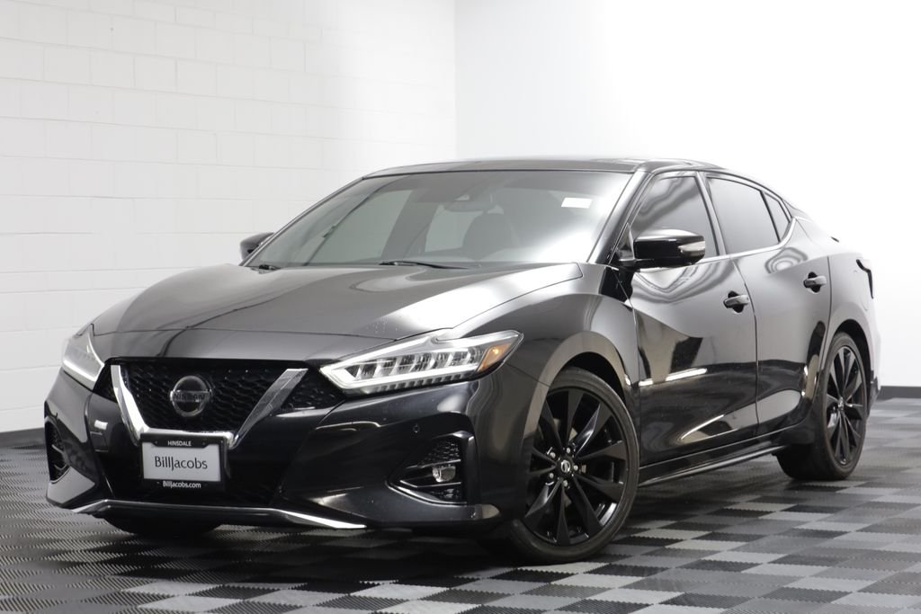 2020 Nissan Maxima SR's photo