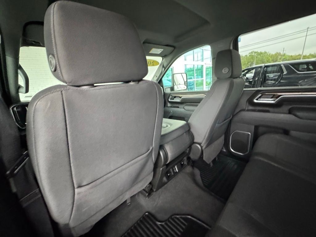 Used 2025 Sterling Gray Metallic Chevrolet LT image 21