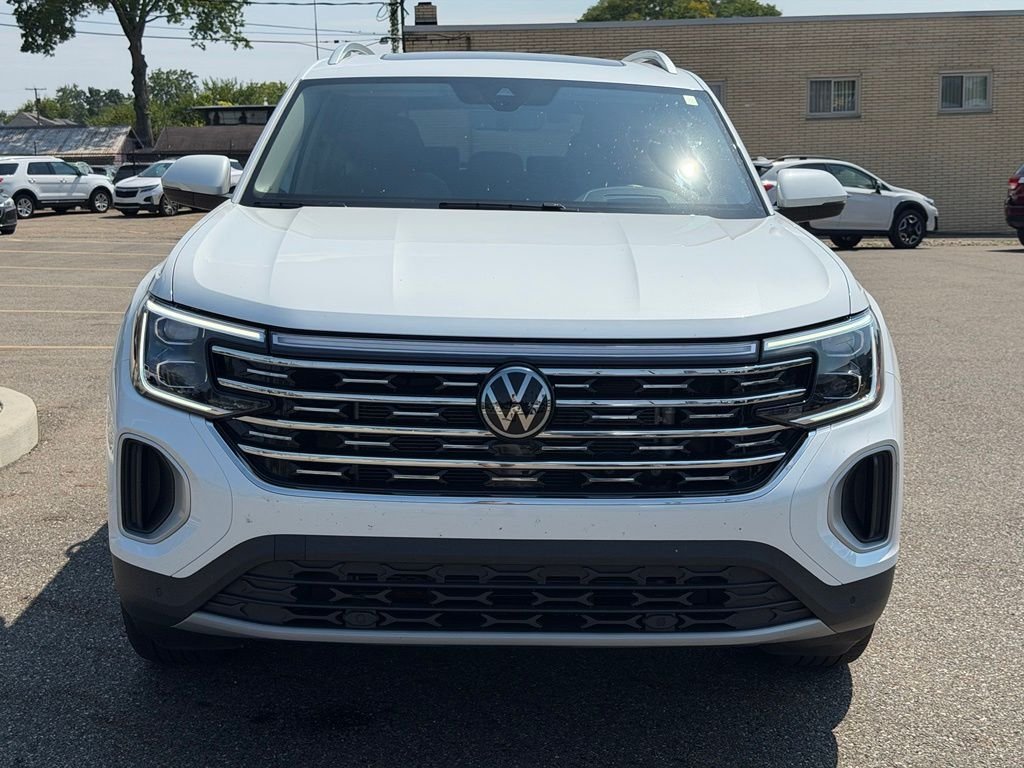 Used 2024 White Volkswagen 2.0T SEL image 6