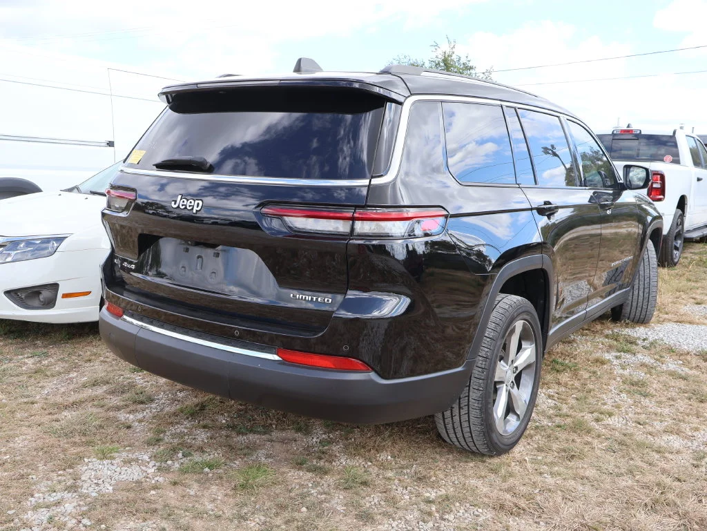 Used 2021 Black Jeep Limited image 15