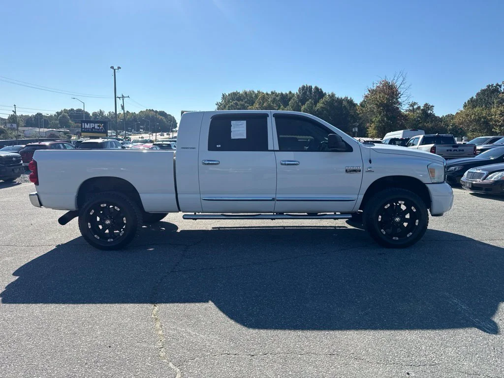 Used 2007 White Dodge Laramie image 6