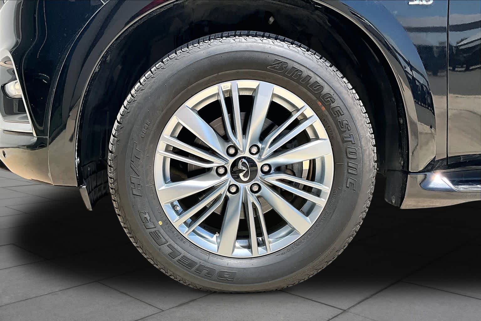 Used 2019 Black Obsidian INFINITI LUXE image 11