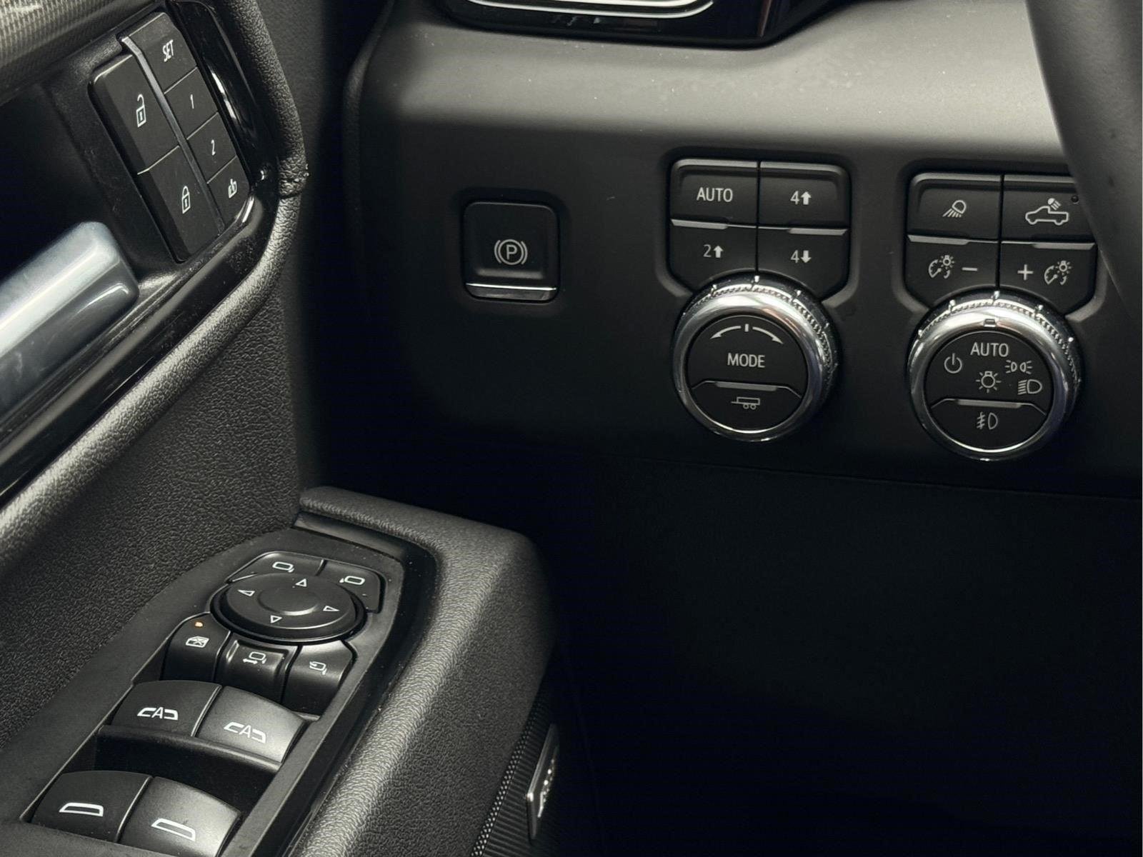 Used 2026 Summit White GMC AT4 image 29