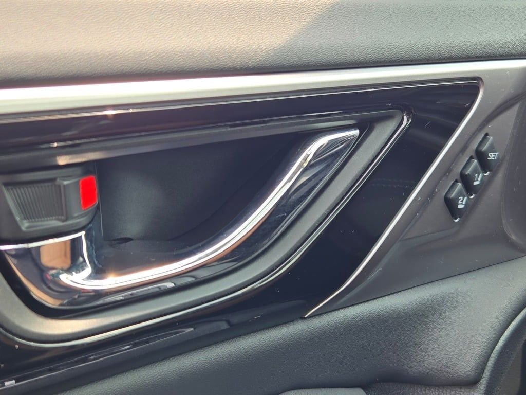 Used 2025 White Subaru Limited image 27