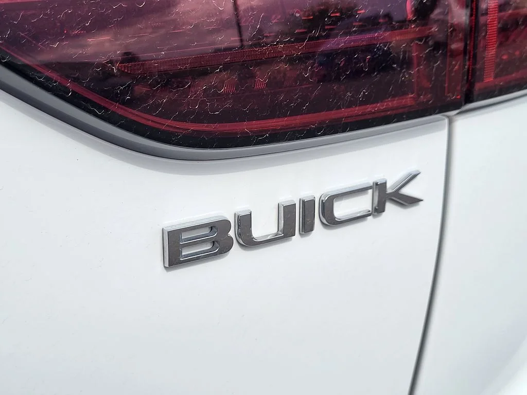 Used 2024 Summit White Buick Preferred image 8