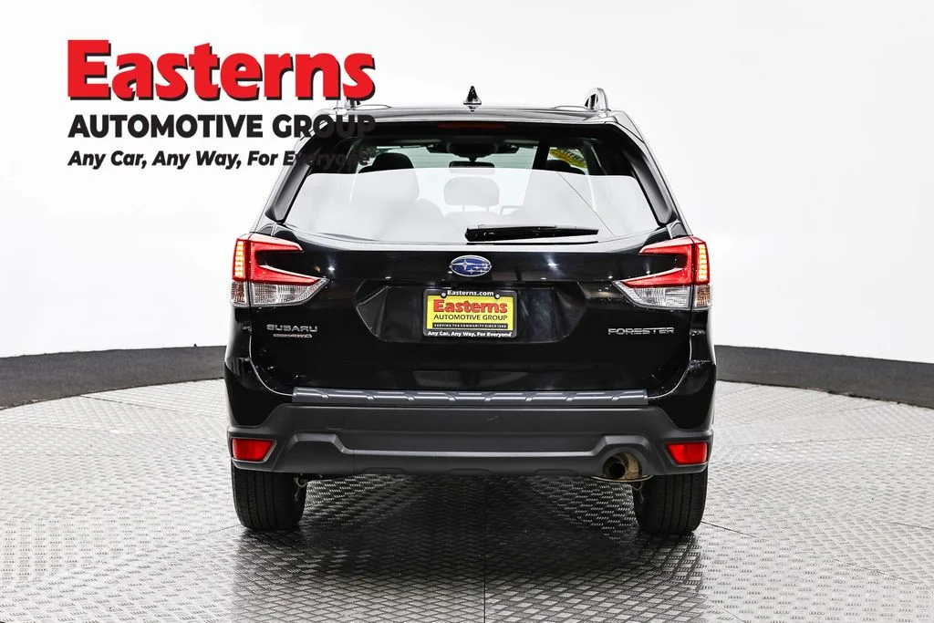 Used 2022 Black Subaru Premium image 6