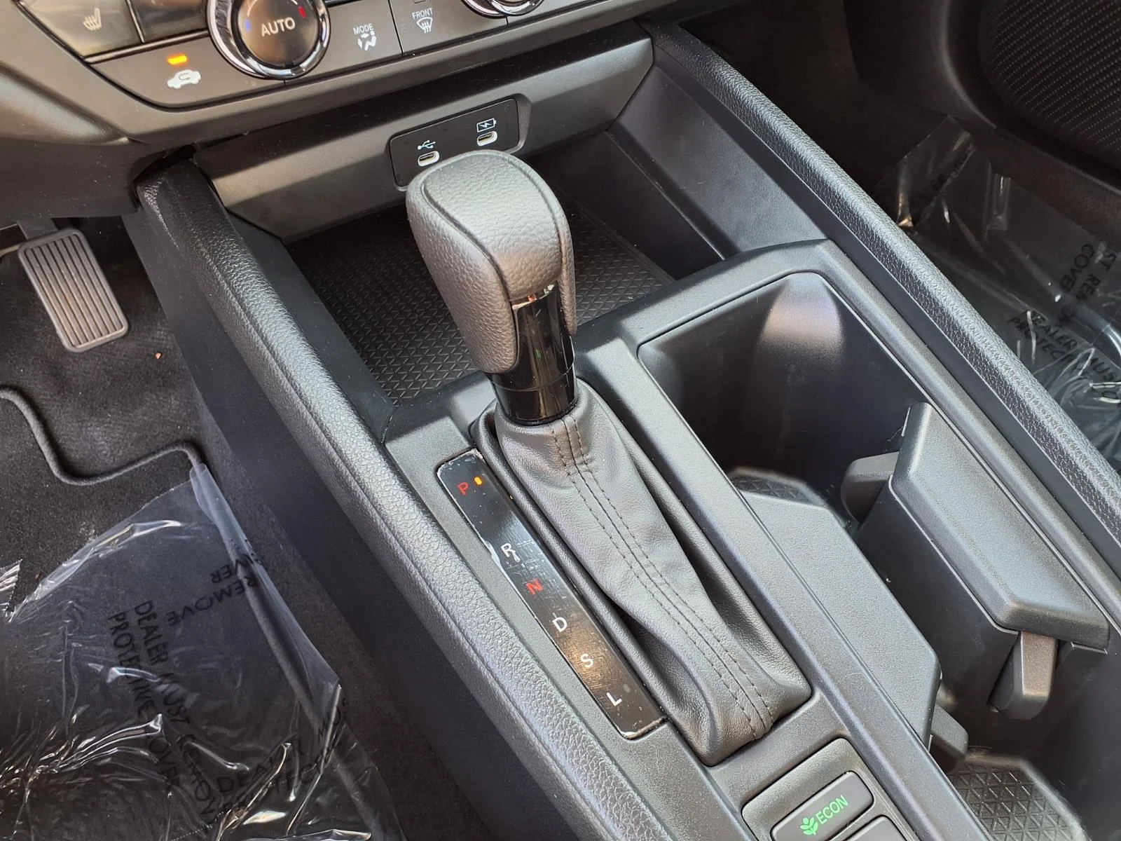 2025 Honda Accord SE - Photo 14