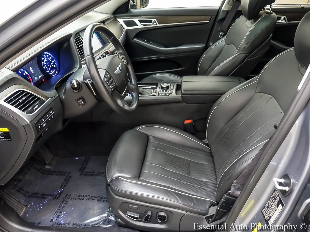 Used 2015 Gray Hyundai 3.8 image 9