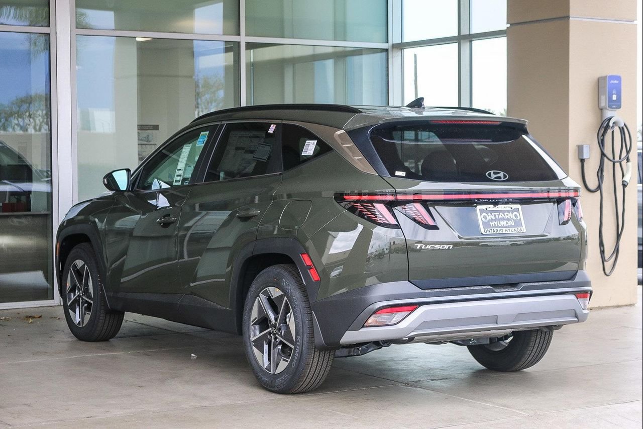 New 2026 Green Hyundai SEL Premium image 6