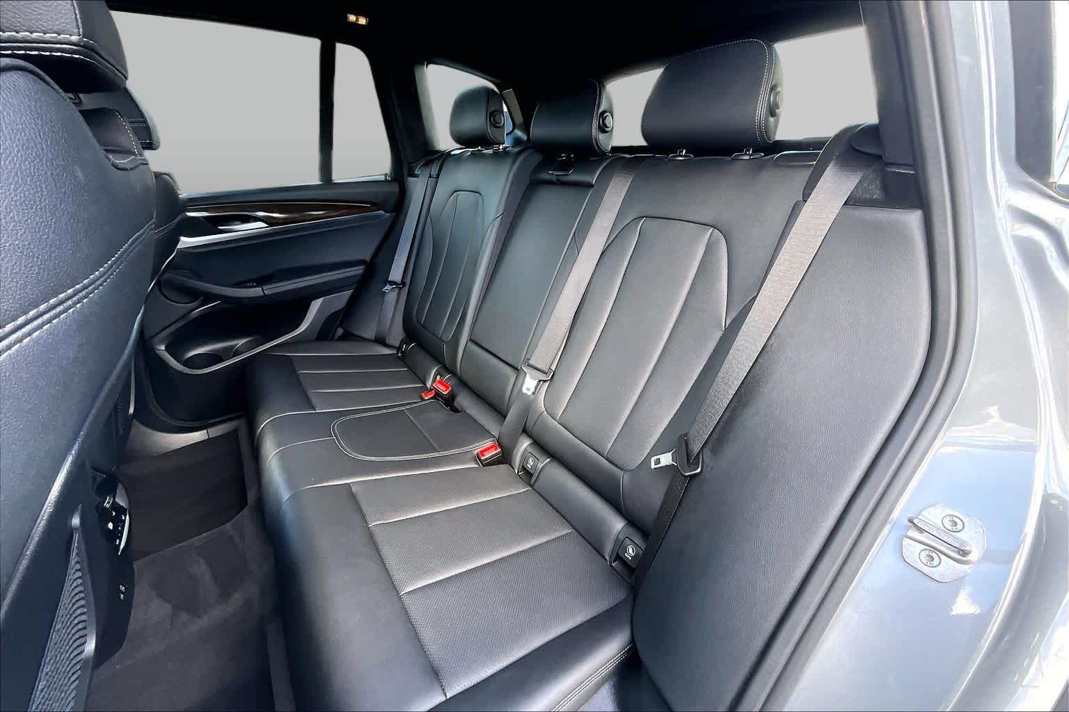 Used 2024 Skyscraper Grey Metallic BMW sDrive30i image 20