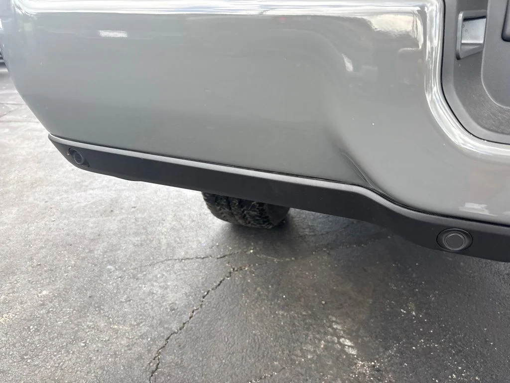 New 2026 Ceramic Gray Clear-Coat Exterior Paint RAM LARAMIE image 12