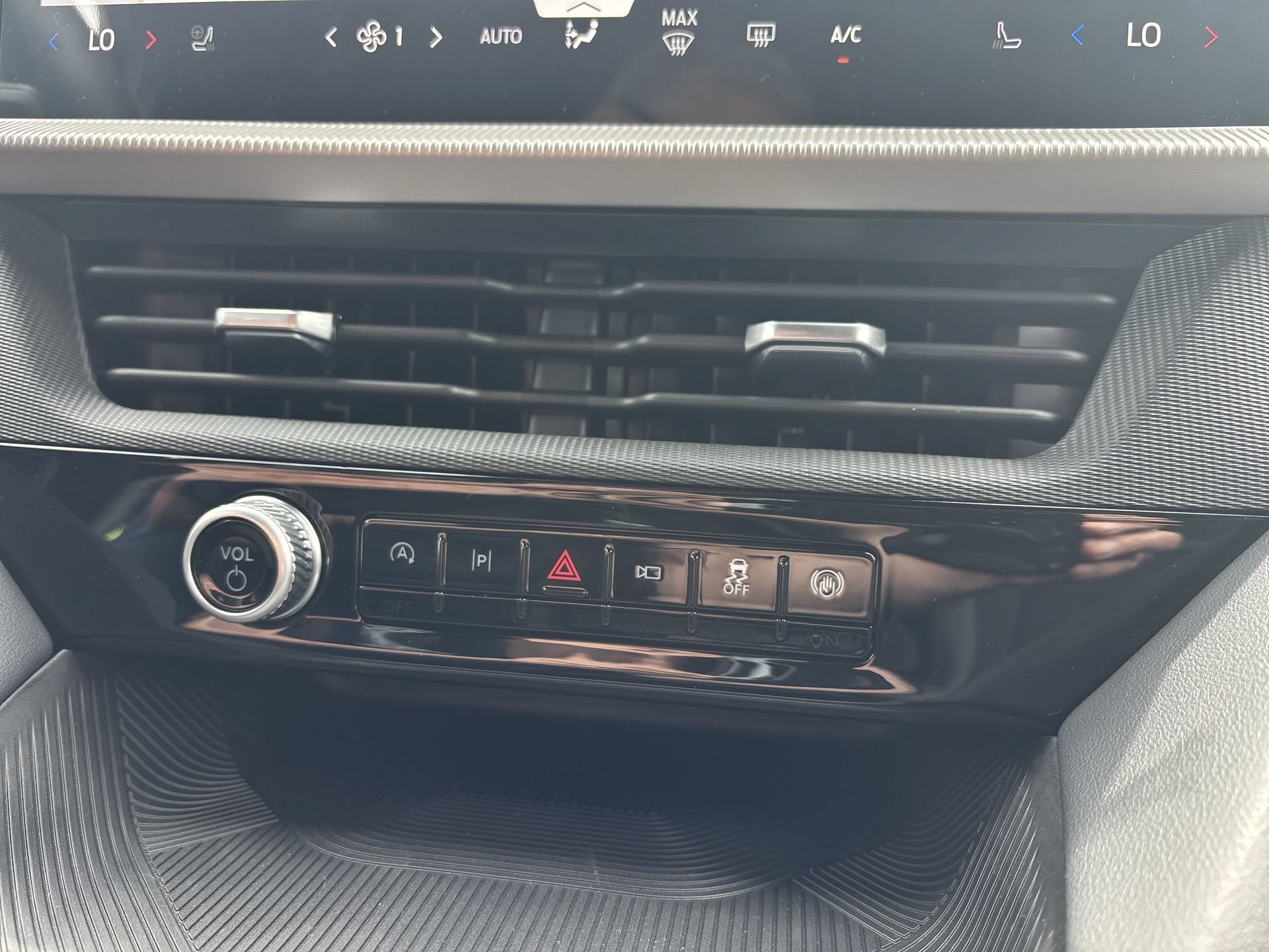 New 2026 Agate Black Metallic Ford Tremor® image 16