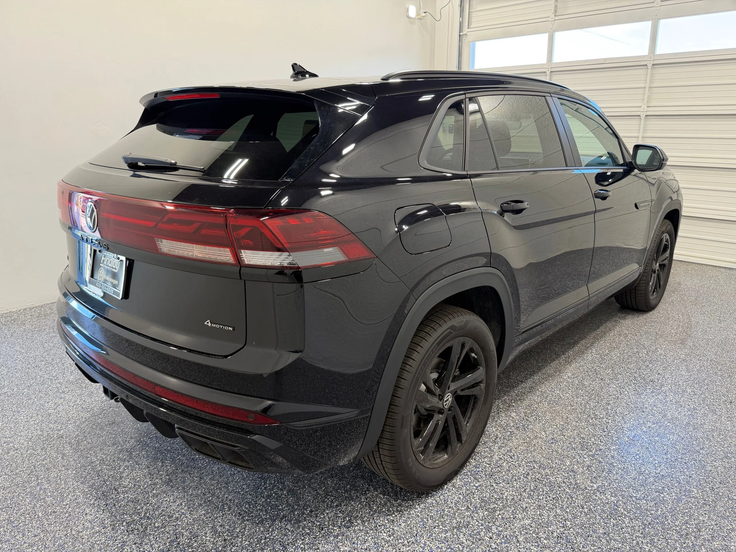 2026 Volkswagen Atlas Cross Sport SEL R-LINE - Photo 6