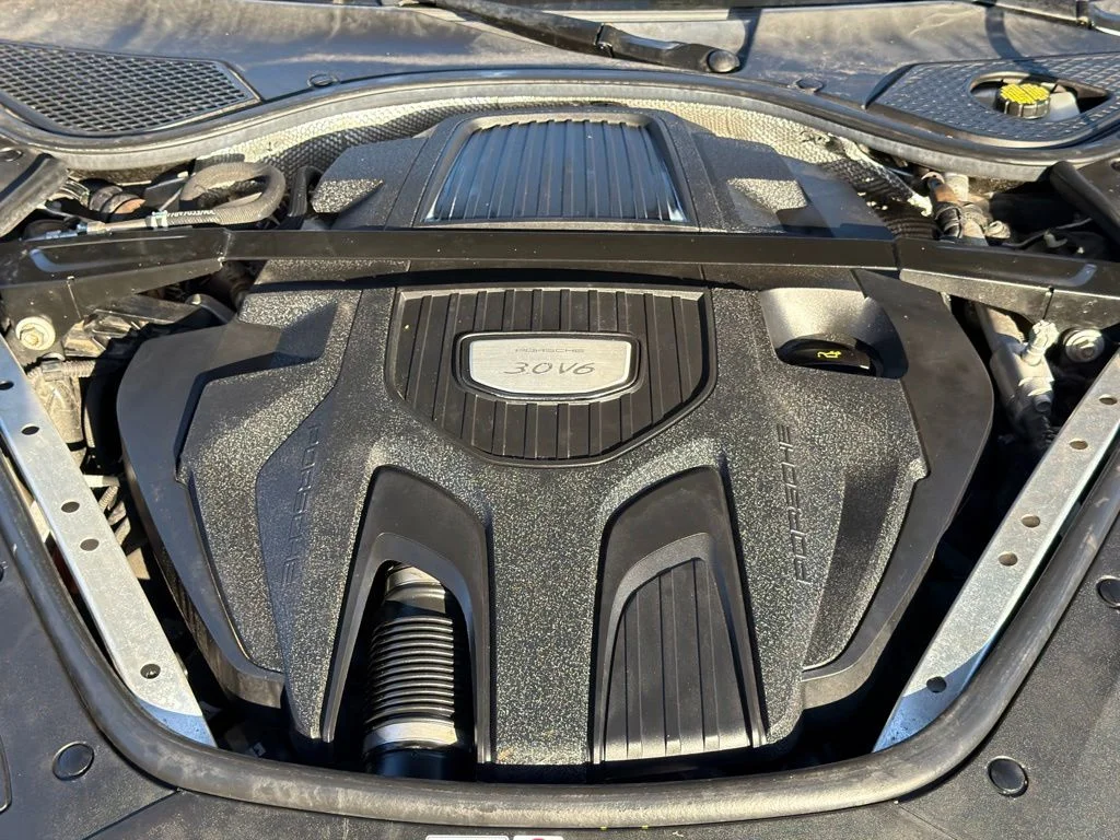 Used 2018 Black Porsche Base image 42