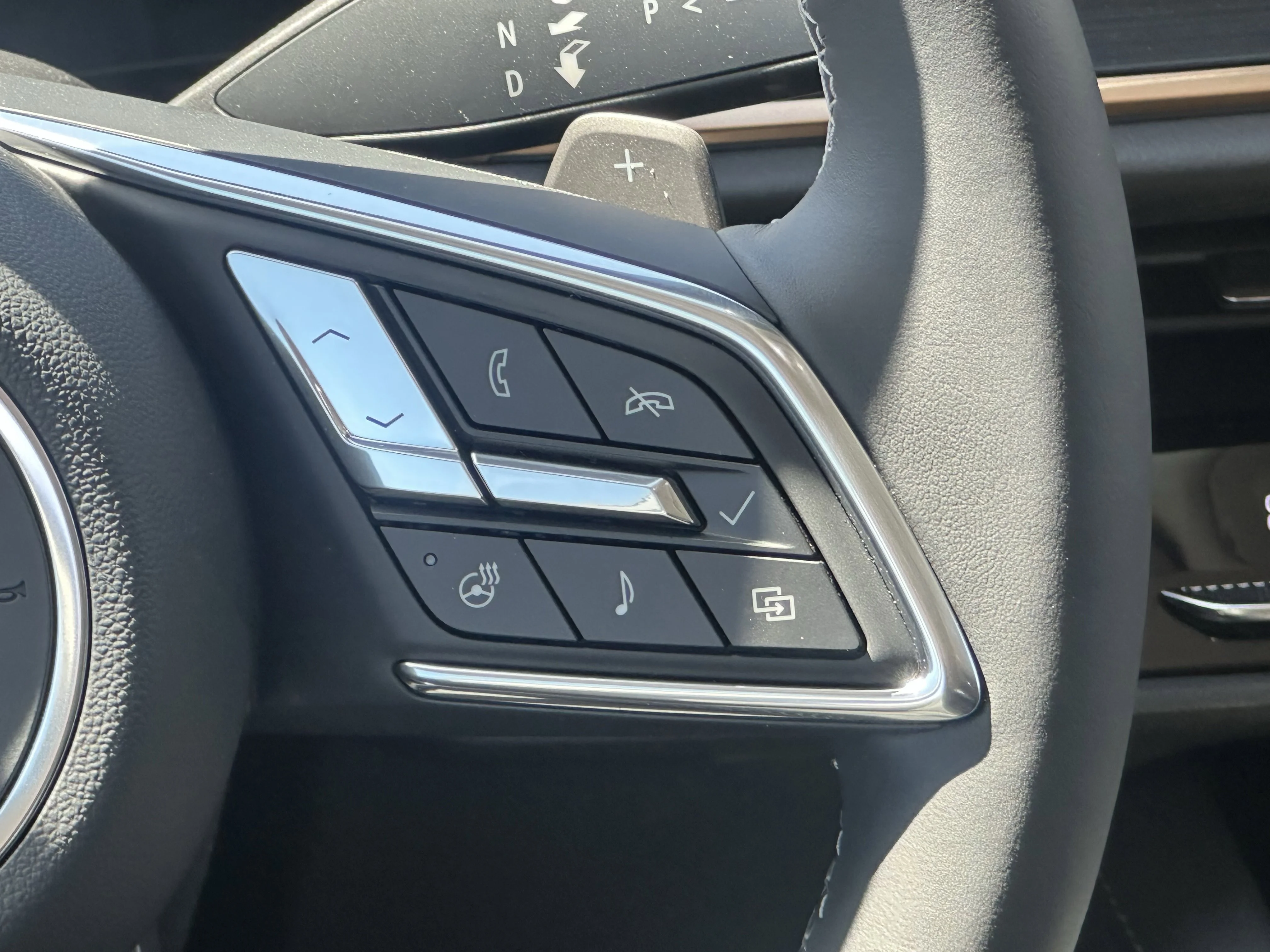 New 2026 Iridescent White Tricoat Buick Avenir image 13