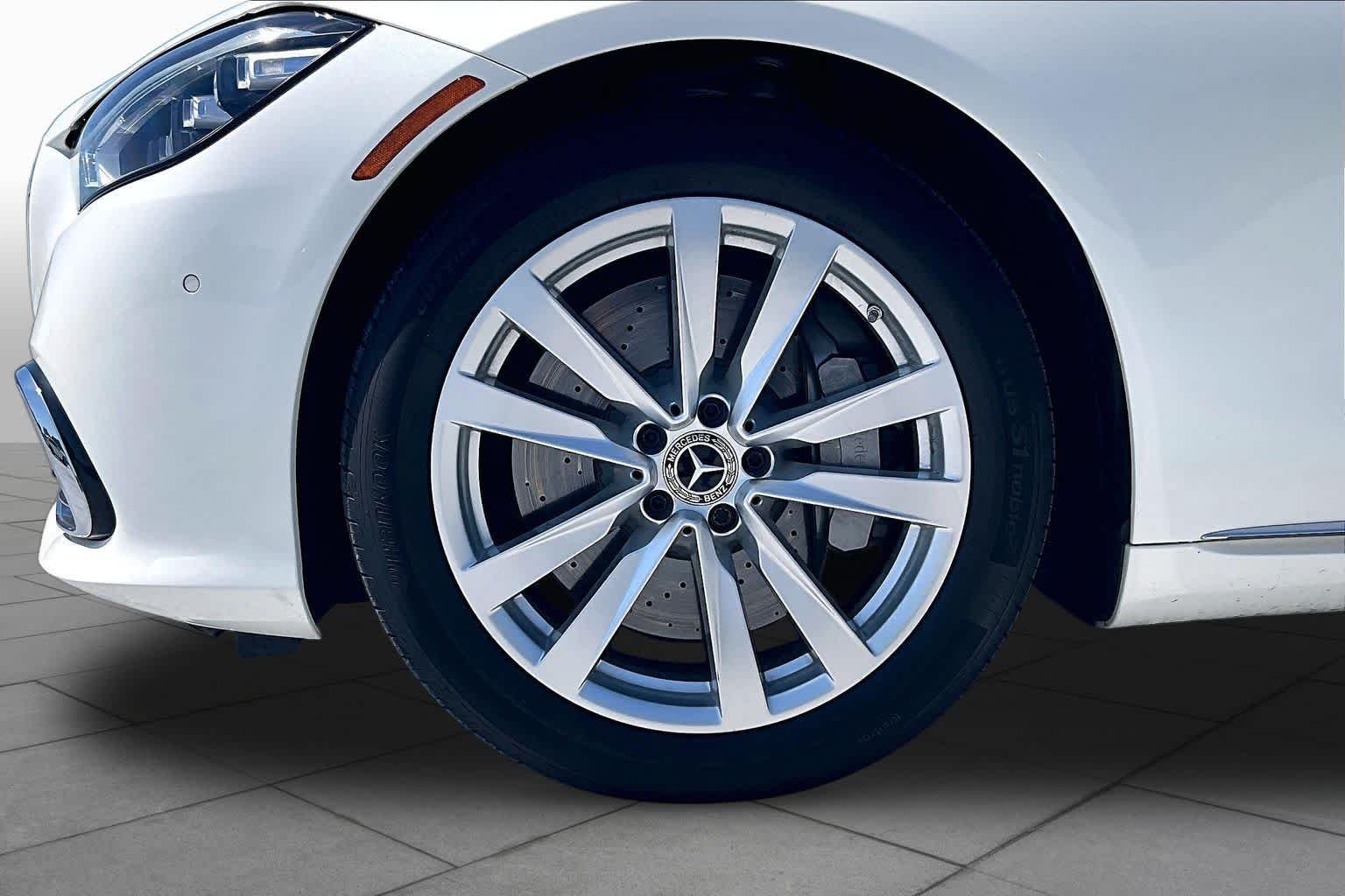 Used 2022 MANUFAKTUR Diamond White Mercedes-Benz S 500 image 11