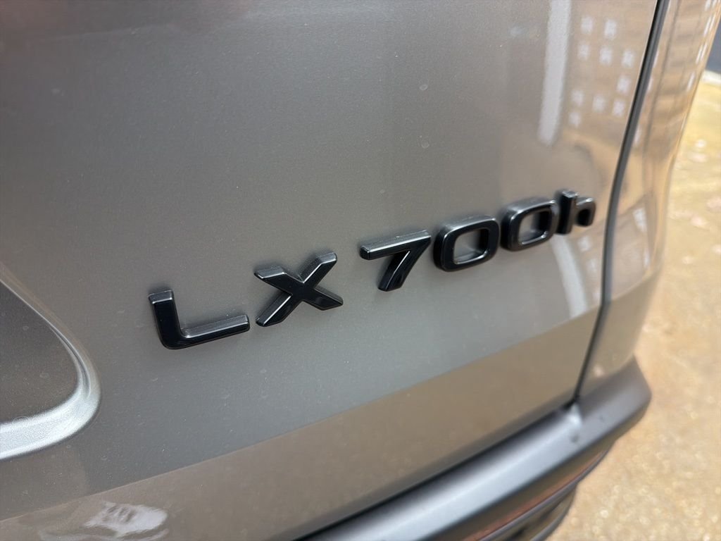 2025 Lexus LX 700h Luxury - Photo 21