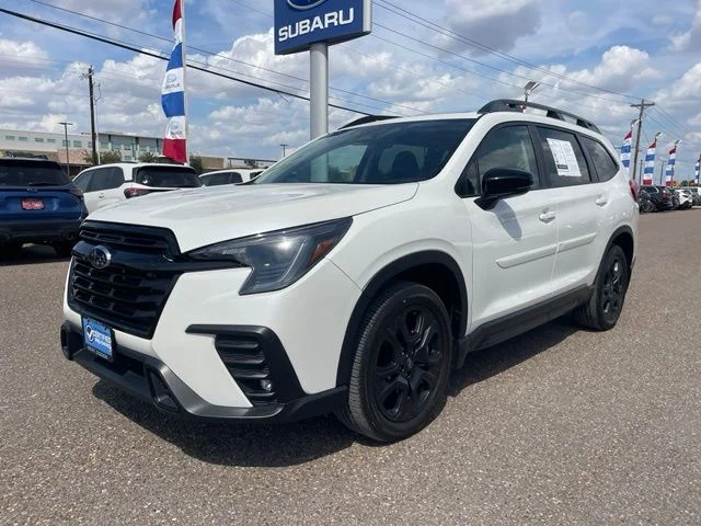 Used 2025 White Subaru Onyx Edition image 3