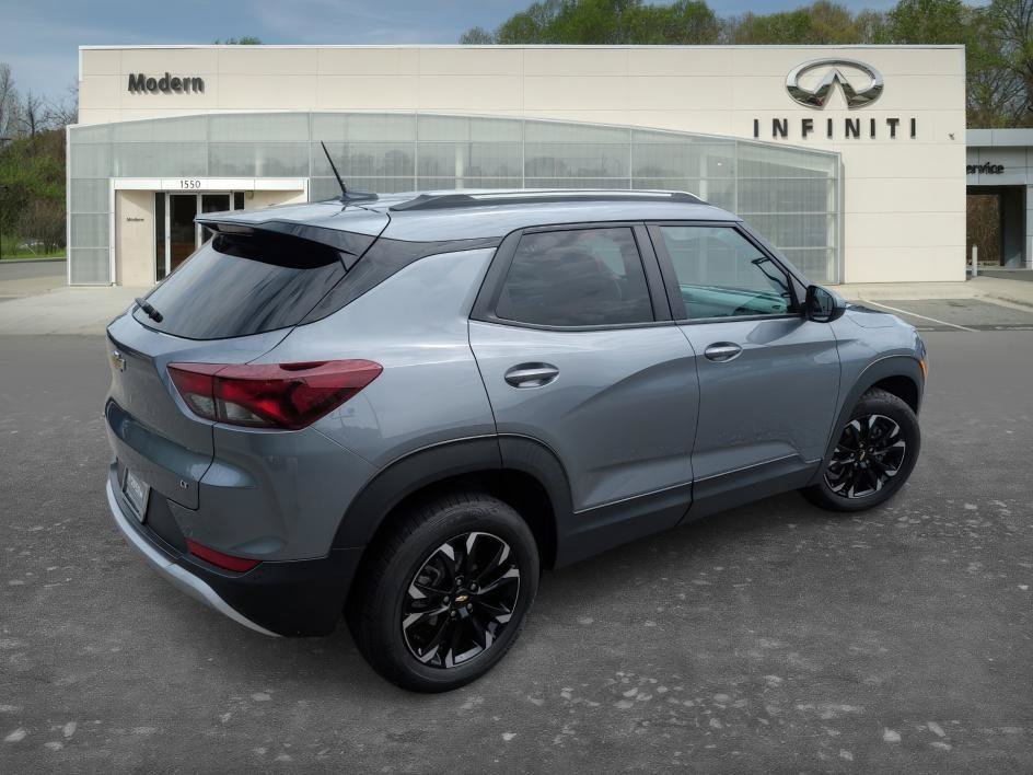Used 2022 Satin Steel Metallic Chevrolet LT image 4