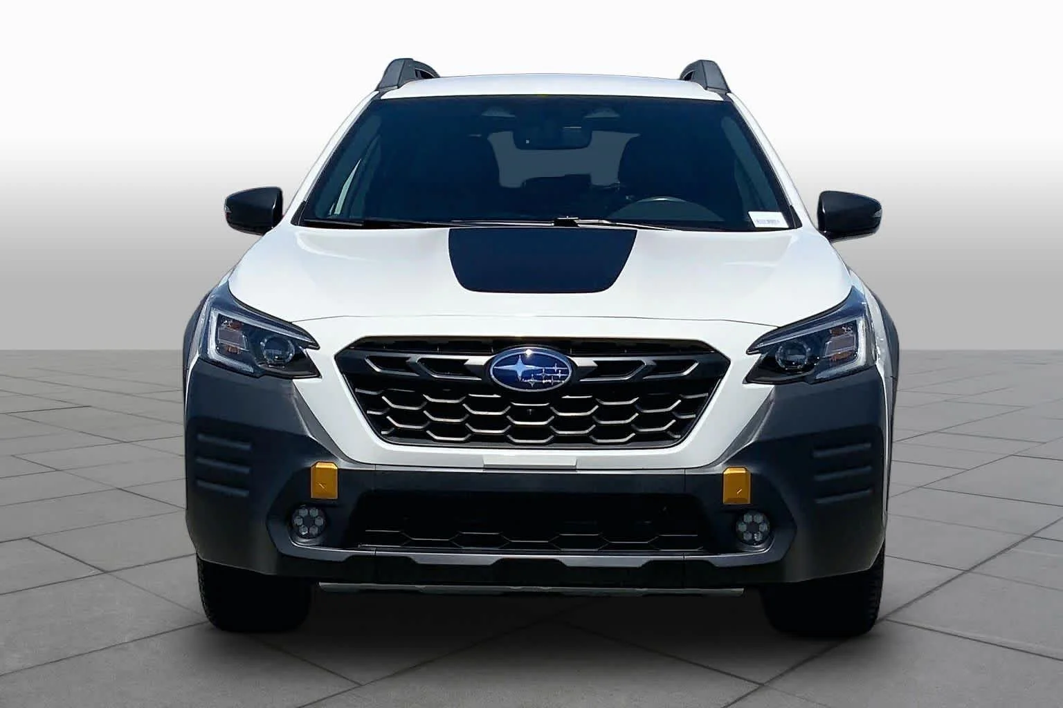 Used 2023 Crystal White Pearl Subaru Wilderness image 4