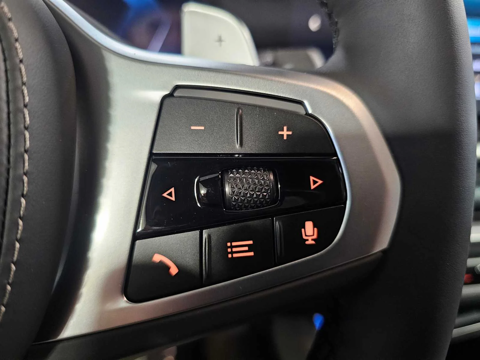 New 2026 Black Sapphire Metallic BMW xDrive50e image 18