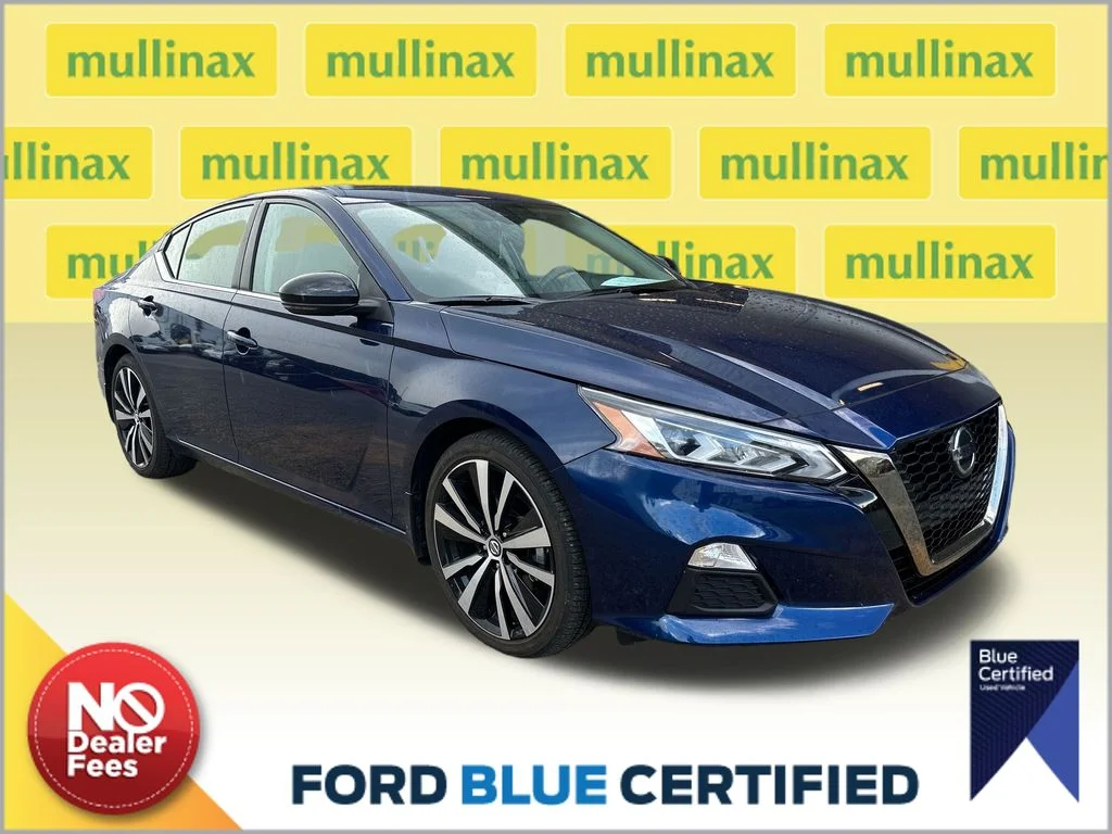 Used 2021 Blue Nissan 2.5 SR image 1