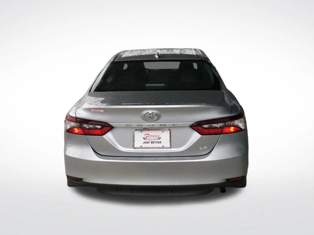 Used 2022 Silver Toyota LE image 11