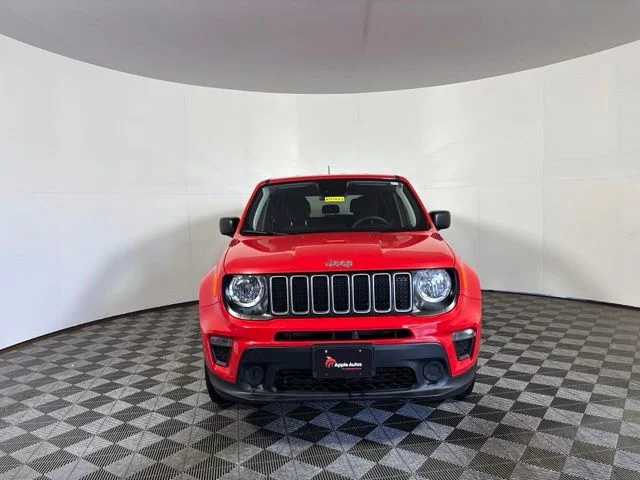 Certified 2023 Jeep Renegade Latitude with VIN ZACNJDB12PPP16304 for sale in Shakopee, Minnesota