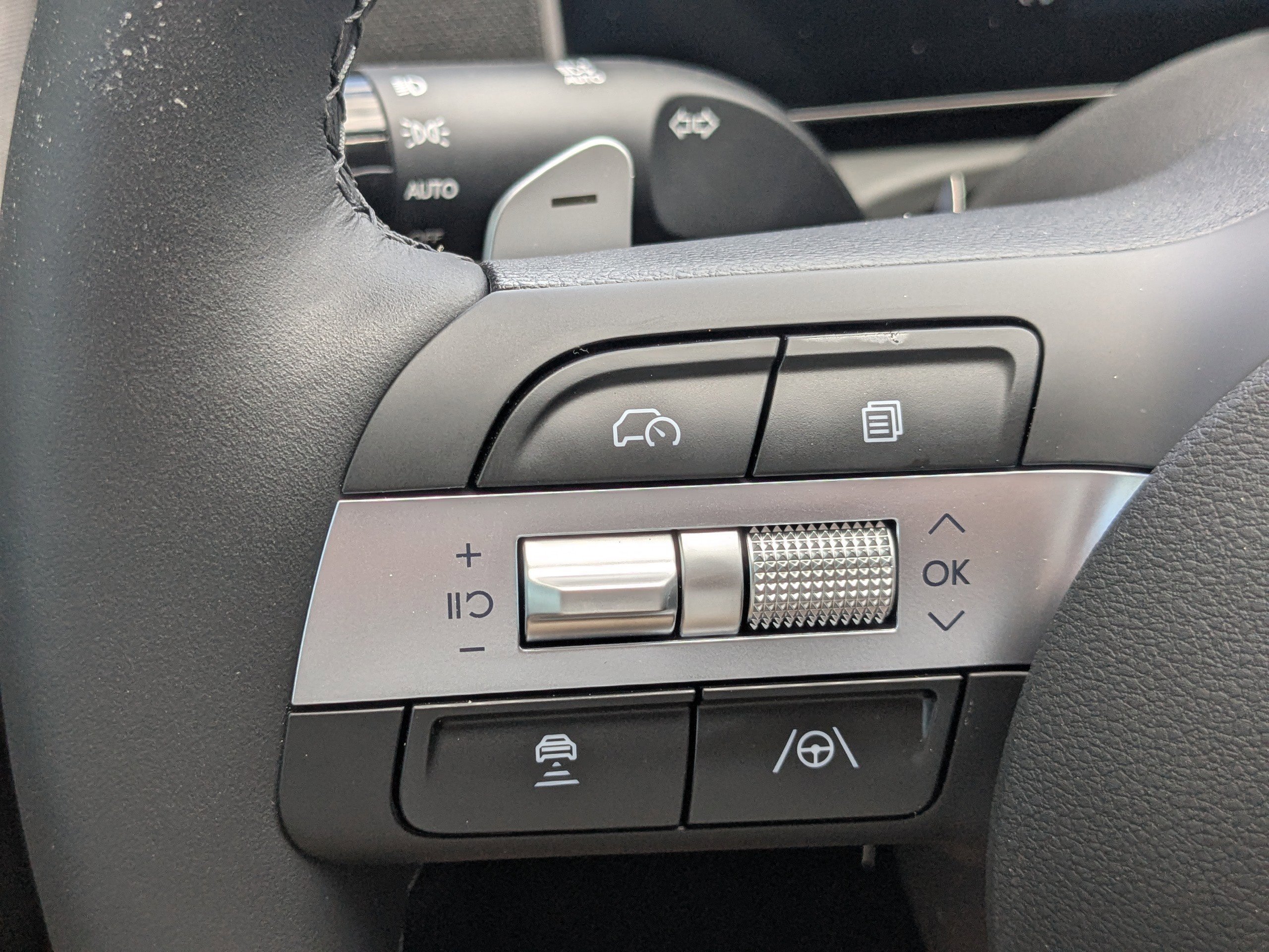 New 2026 Ecotronic Gray Matte Hyundai Limited FWD image 26