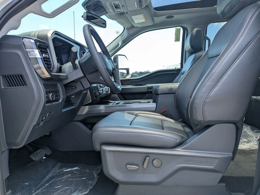 New 2026 Star White Metallic Tri-Coat Ford Lariat image 22