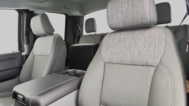 2026 Ford F-550 Super Duty Chassis Cab XLT - Photo 9