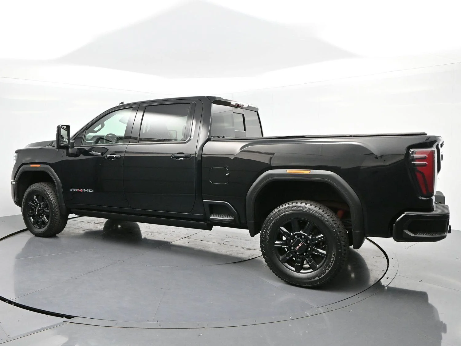 Used 2024 Onyx Black GMC AT4 image 5