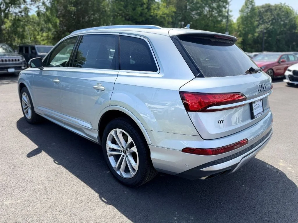 2025 Audi Q7 Premium Plus - Photo 6