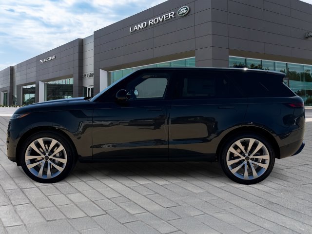New 2027 Carpathian Grey Land Rover SE image 2