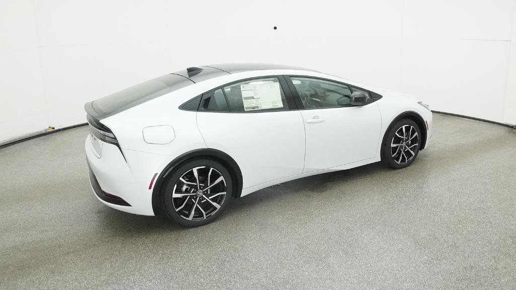 2026 Toyota Prius Plug-in Hybrid XSE - Photo 8