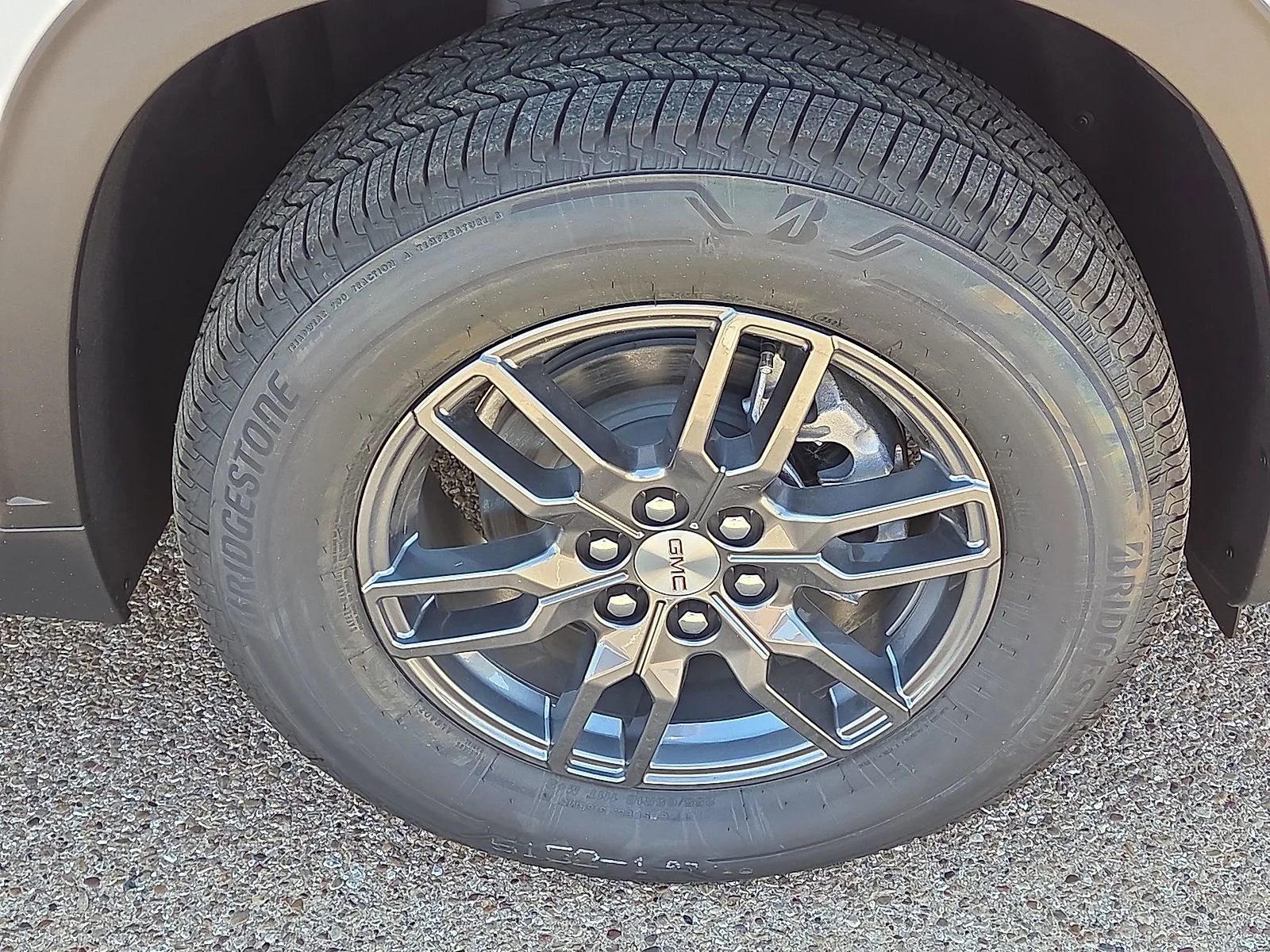 2026 GMC Acadia Elevation - Photo 6