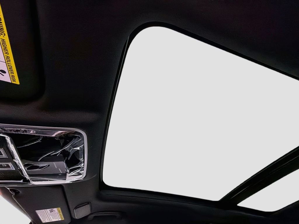 New 2026 Santorini Black Land Rover S image 23