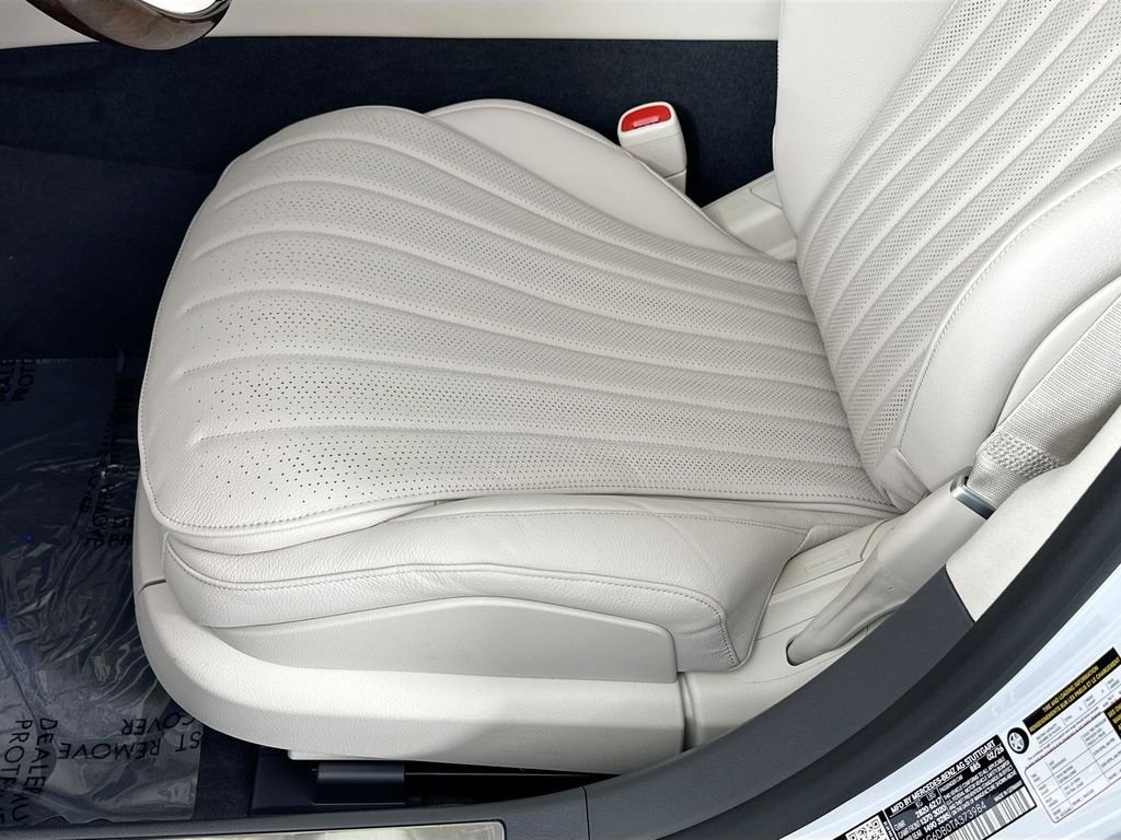 New 2026 MANUFAKTUR Moonlight White Metallic Mercedes-Benz S 500 image 20