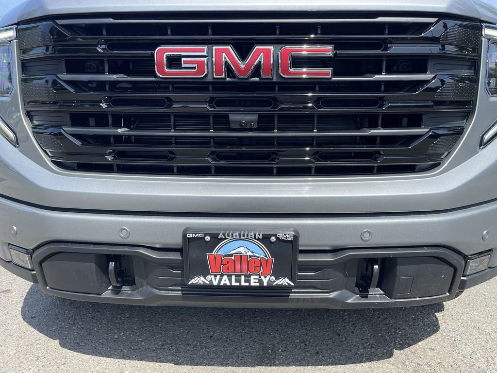 New 2026 Sterling Metallic GMC Elevation image 32