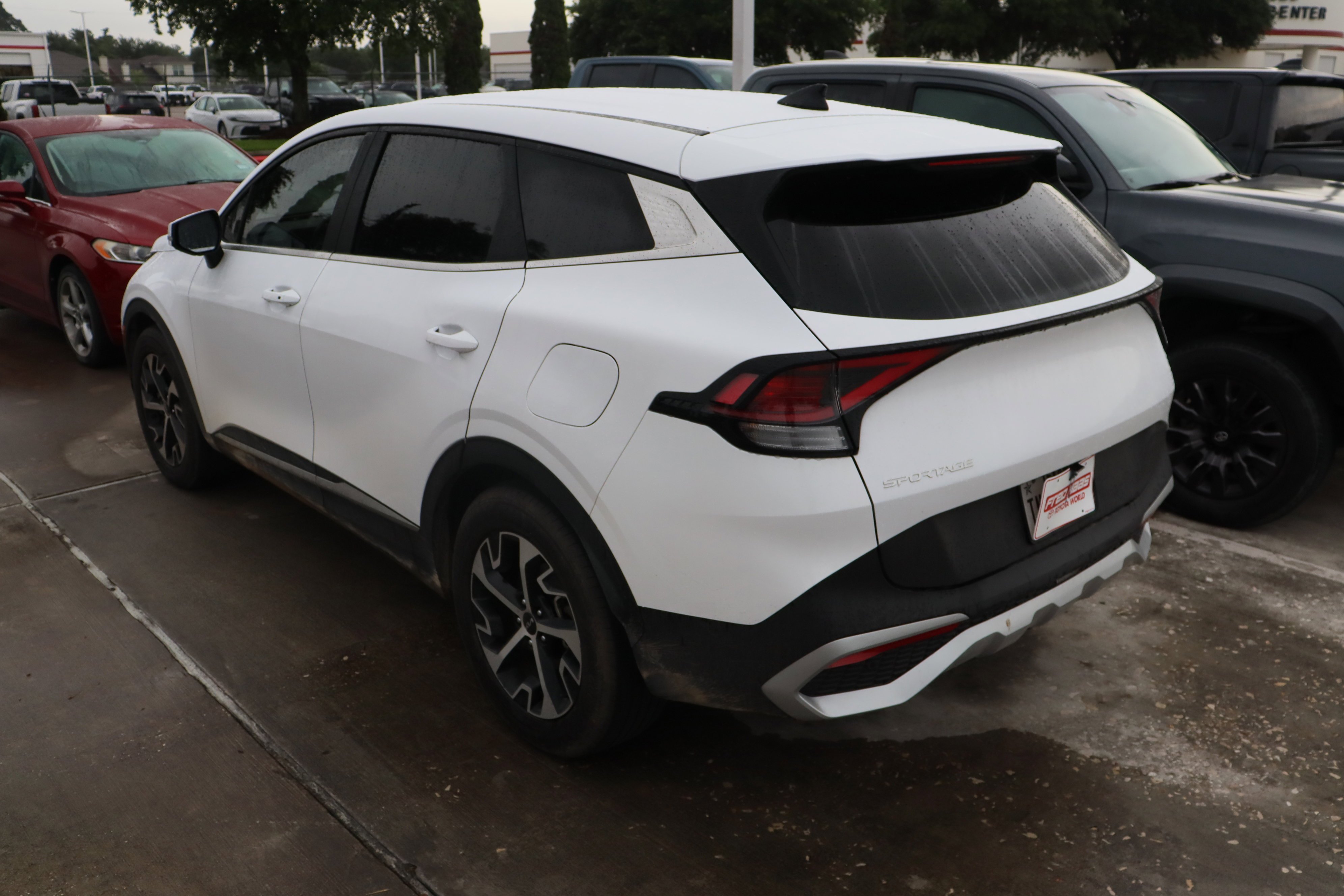 Used 2023 Glacial White Pearl Kia EX image 6