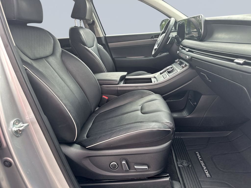 Used 2023 Typhoon Silver Hyundai SEL image 18
